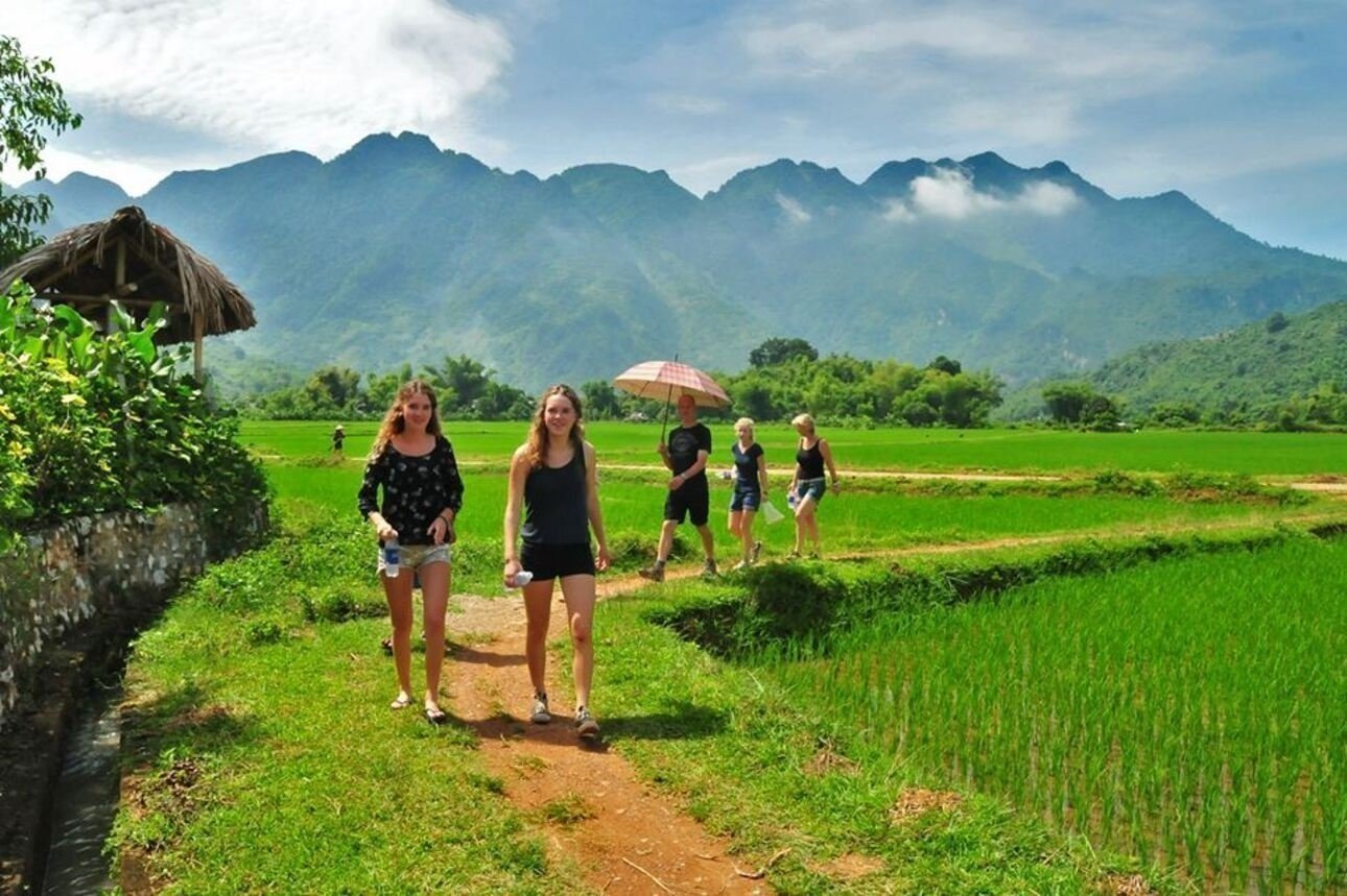 Vietnam Cycling Tour of the Red River Delta 4 Days